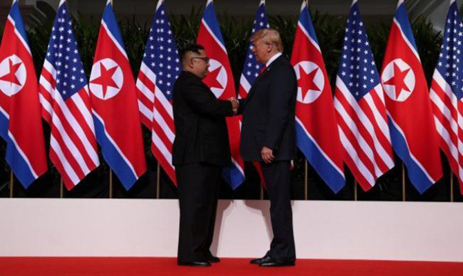 В Сингапуре завершилась встреча Трампа и Ким Чен Ына один на один