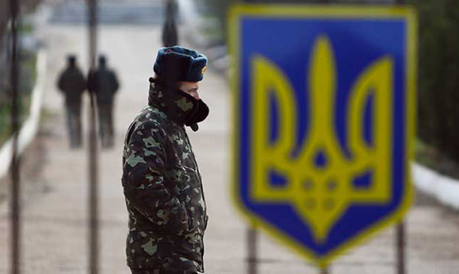 Украинским военным разрешили не платить штрафы и проценты по кредитам на время «особого периода»