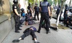 В Киеве праворадикалы подрались с полицией, десятки задержанных