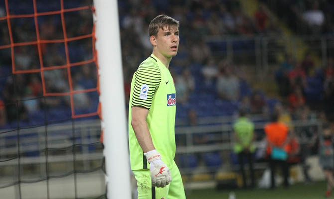 Мадридский «Реал» подписал контракт с голкипером луганской «Зари»