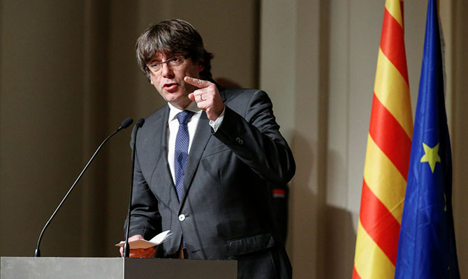 Немецкий суд решил выдать лидера Каталонии Пучдемона Испании