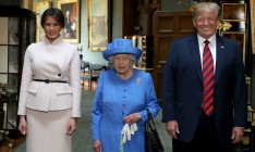 «Брошь со смыслом»: в Британии обсуждают скрытое послание королевы Елизаветы Дональду Трампу