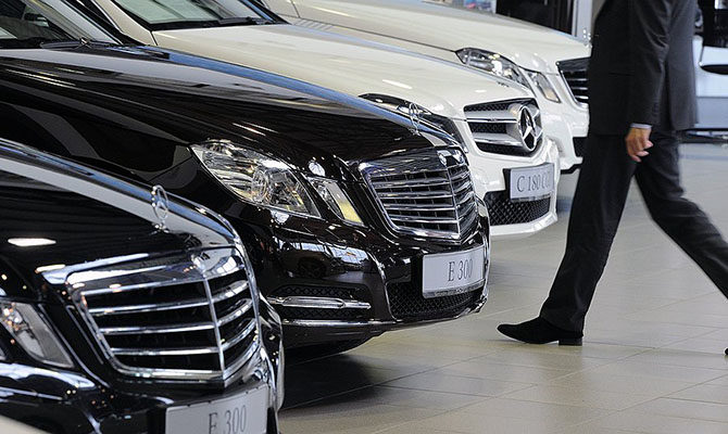 Украина за полгода купила автомобилей на миллиард долларов