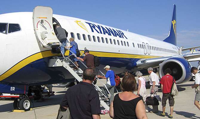 Ryanair отменила более 130 рейсов
