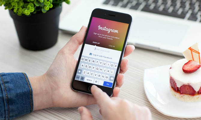 Facebook и Instagram будут считать время, которое люди проводят в соцсетях