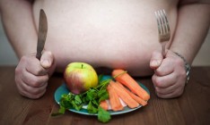 Ученые подтвердили, что диета по-разному влияет на мужчин и женщин