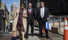 Родители Меланьи Трамп стали гражданами США