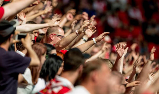 Чешских болельщиков предупредили, что их могут избить и обмануть в Киеве