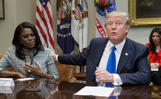 Трамп подал в суд на бывшую помощницу