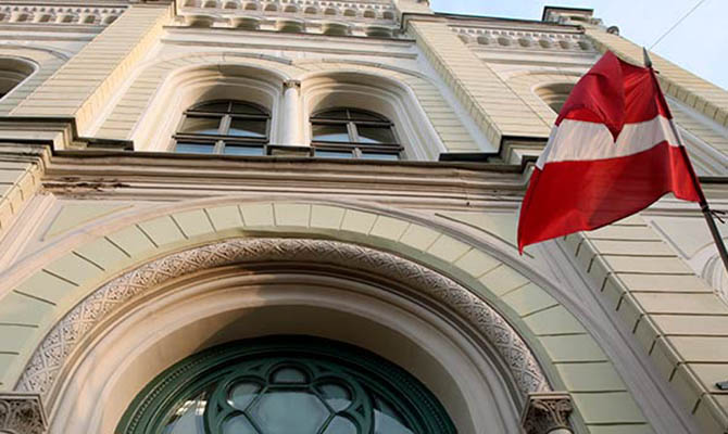 Латвия и Эстония решили выставить Москве счет за советскую оккупацию