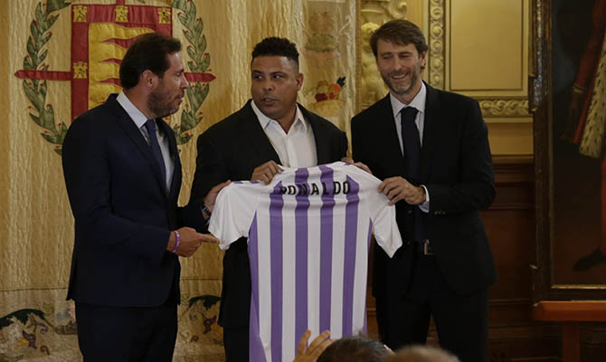 Роналдо купил клуб из высшей лиги Испании
