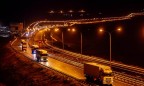 Крымский мост открыли для движения грузового транспорта