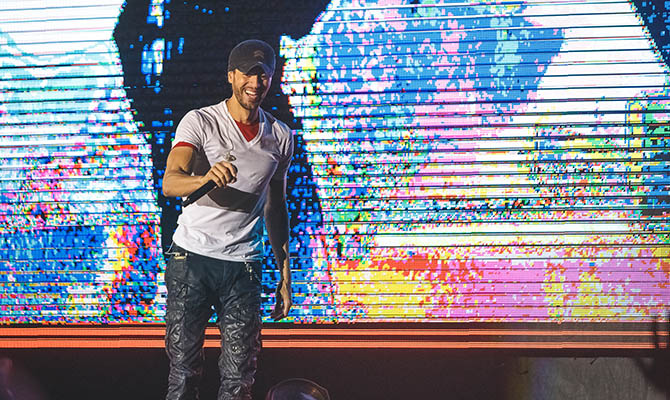 Энрике Иглесиас собрал в Киеве 100-тысячный стадион