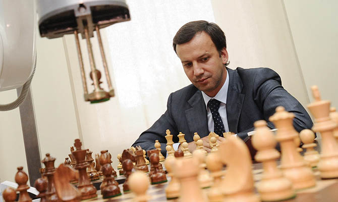 Бывший российский вице-премьер стал президентом ФИДЕ