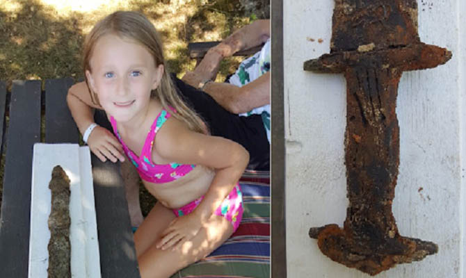 Шведская девочка нашла меч эпохи викингов