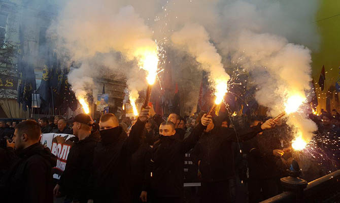 Марш националистов в Киеве: файеры и «Москаляку на гілляку»