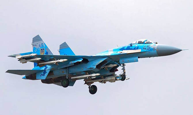 Одним из погибших при крушении Су-27 может быть летчик из США