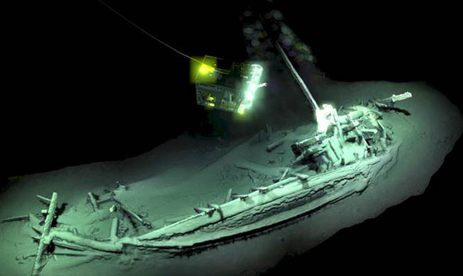 В Черном море нашли древнейший на планете неповрежденный корабль