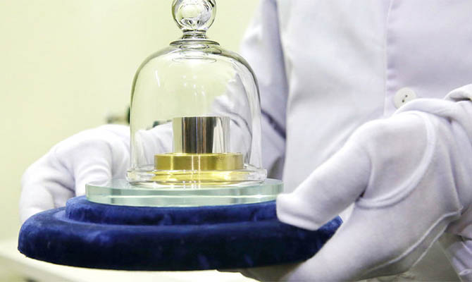 Физический эталон килограмма заменят квантовой формулой