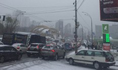 В Киеве за день случилось почти 500 ДТП