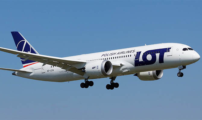 Польская LOT может открыть рейсы в Ивано-Франковск и Винницу