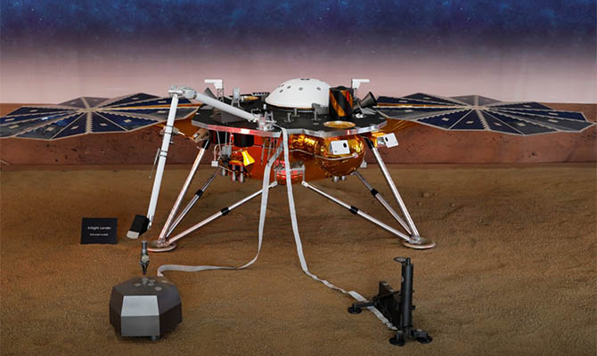 Космический модуль InSight успешно сел на Марс