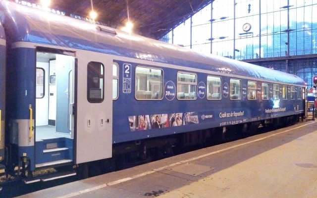 Первым рейсом из Мукачево в Будапешт воспользовались 10 пассажиров
