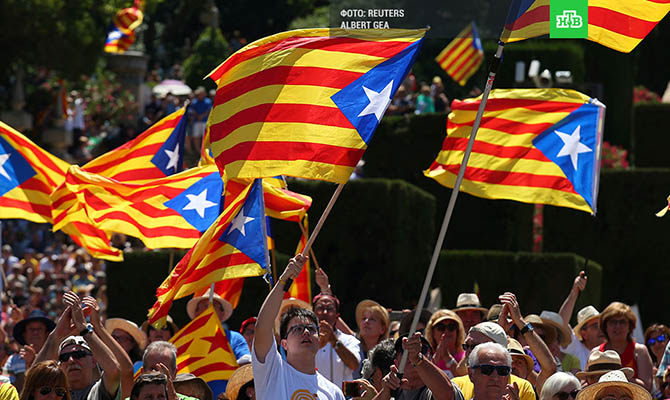 Десятки человек пострадали во время акций протеста в Каталонии