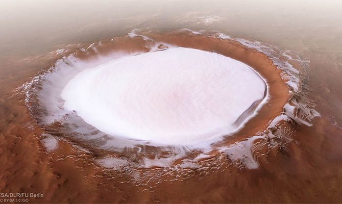 Mars Express прислал фото уникального кратера, заполненного льдом