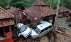 Число жертв цунами в Индонезии приближается к 400