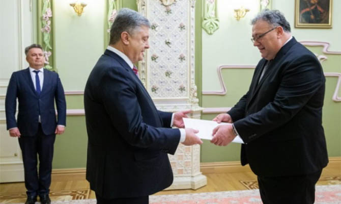 Порошенко принял верительные грамоты у посла Венгрии