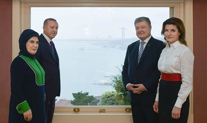 Порошенко встретился в Стамбуле с Эрдоганом