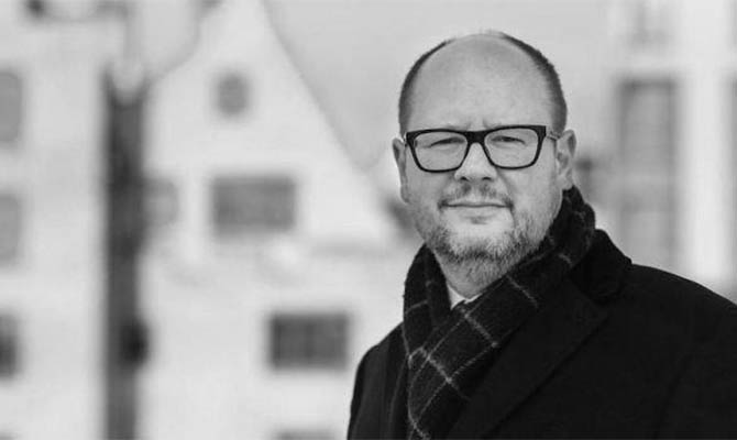 Мэр Гданьска умер от полученных ножевых ранений