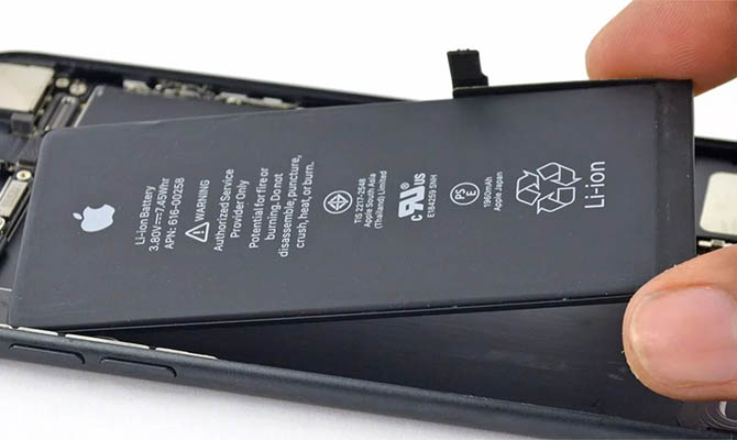 На замене батарей iPhone Apple потеряла $11 млрд