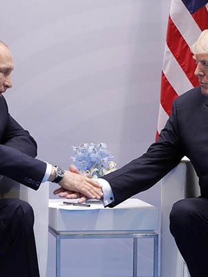 Демократы хотят допросить переводчиков Трампа о встречах с Путиным