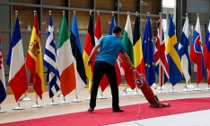 В Еврокомиссии озабочены тем, что все больше стран ЕС выбирают «российский тип демократии»