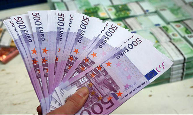 В ЕЦБ назвали самые часто подделываемые банкноты евро