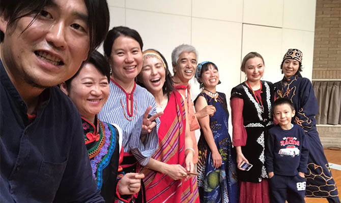 Япония намерена признать существование неяпонского коренного населения