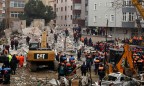 Число жертв обрушения жилого дома в Стамбуле увеличилось до 14