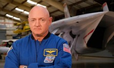 На место Маккейна в Сенате будет баллотироваться бывший астронавт