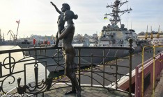 В Одессу зашел эсминец ВМС США с крылатыми ракетами на борту