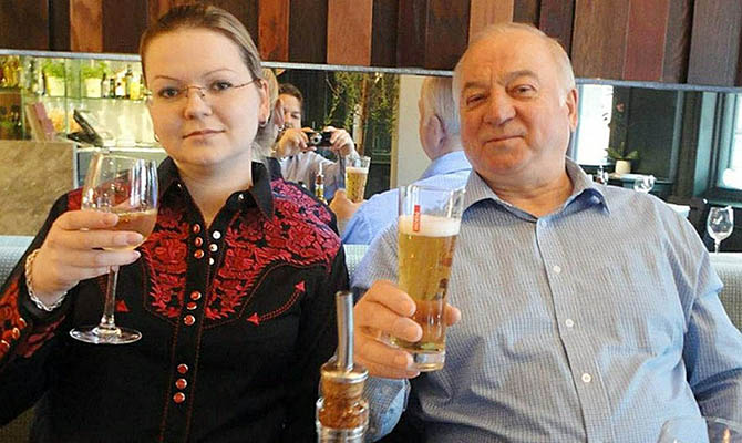Британский посол в Москве опроверг слухи о смерти Скрипалей