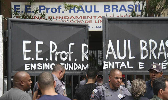 В Бразилии двое подростков открыли стрельбу в школе: 9 погибших