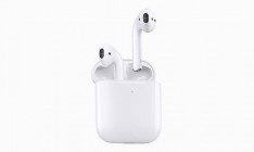 Apple анонсировала выпуск нового поколения наушников AirPods