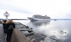 Судно Viking Sky, с которого эвакуировали пассажиров, прибыло в порт Молде