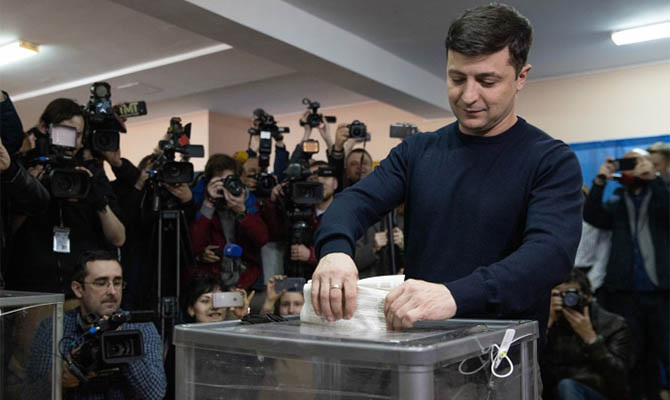 Зеленский попросил государственную охрану перед вторым туром