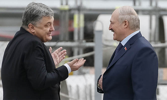 Лукашенко уже уверяет, что не поддерживал Порошенко