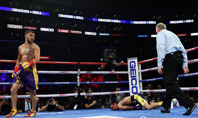 Василий Ломаченко победил британца Энтони Кролла