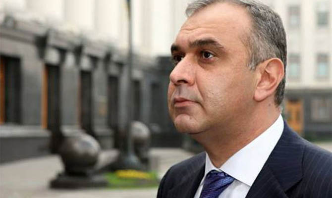 Жвания просит суд запретить топ-чиновникам выезжать за границу после выборов