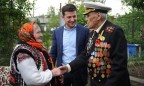 Зеленский опубликовал фото с ветераном ВМФ СССР и связной УПА